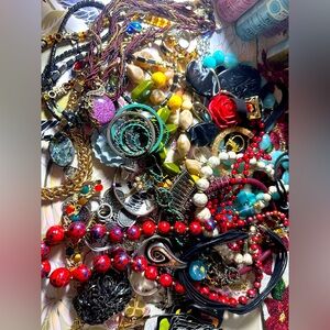 Jewelry lot (Closet Clean out)